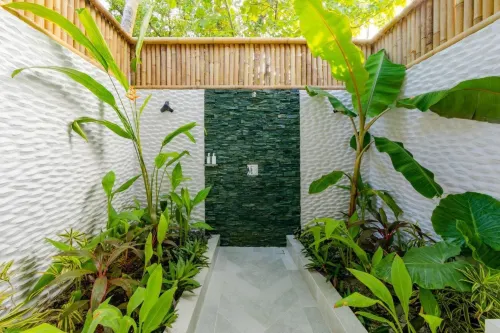 Malahini Kuda Bandos Resort Aree comuni Photos