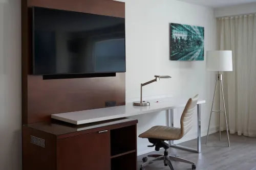Toronto Marriott City Centre Hotel Rooms Photos