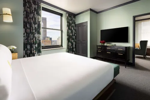 The Candler Hotel Atlanta, Curio Collection by Hilton Zimmer Photos
