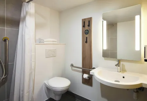 B&B Hotel Bois d'Arcy Saint Quentin en Yvelines Zimmer Photos