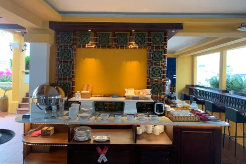 Duc Vuong Saigon Hotel - Bùi Viện Ăn uống Photos