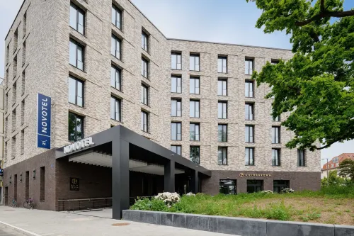 Novotel Regensburg Zentrum Extérieur Photos
