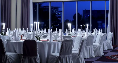 Hilton Warsaw City Restauration Photos