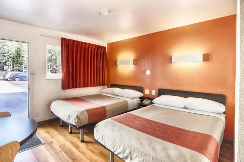 Motel 6 Mammoth Lakes, CA Chambres Photos