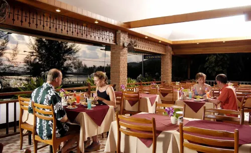 Best Western Phuket Ocean Resort Dining Photos