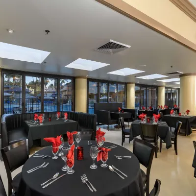 Alexis Park All Suite Resort Business Facilities Photos