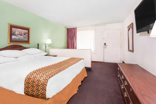Ramada by Wyndham Milton Keynes Photos