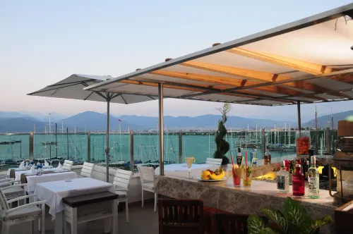 Alesta Yacht Hotel Dining Photos