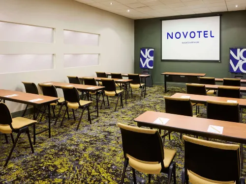 Novotel Toronto North York Business Facilities Photos