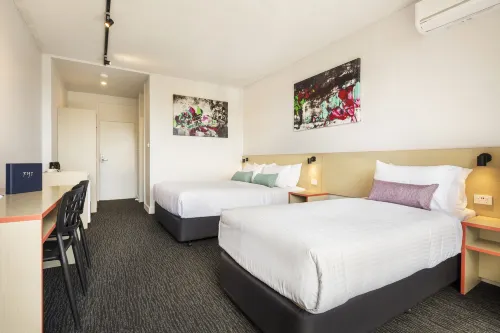 Nightcap at Waltzing Matilda Hotel Rooms Photos