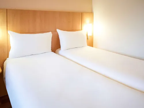Ibis Karlsruhe Hauptbahnhof Rooms Photos