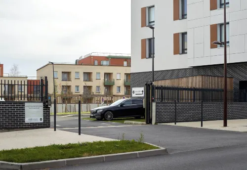 B&B Hotel Bois d'Arcy Saint Quentin en Yvelines In der Nähe des Hotels Photos