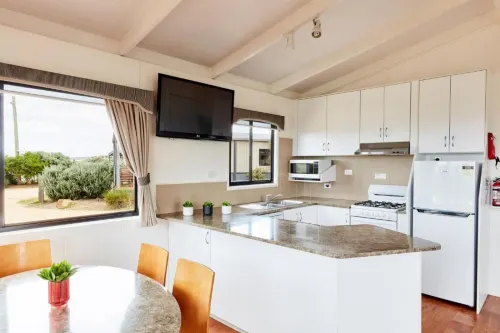 Torquay Foreshore Caravan Park Photos