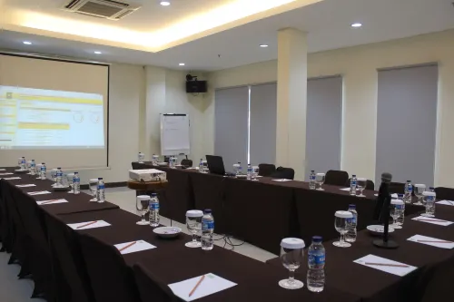 Greenotel Cilegon Fasilitas Bisnis Photos