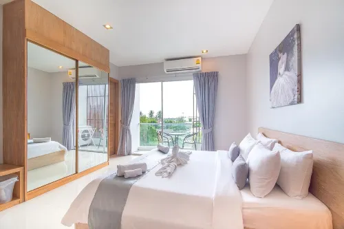 Lemonade Phuket Hotel Photos