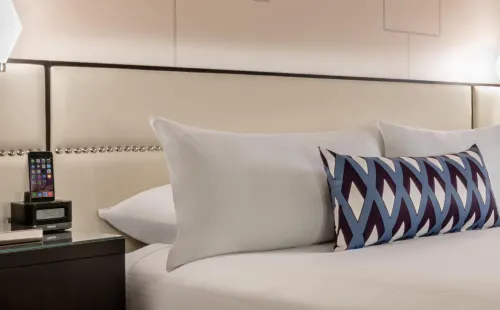 Harrah’s Las Vegas – A Caesars Rewards Destination Rooms Photos