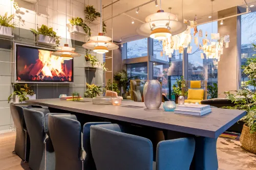 Motel One Rotterdam Öffentliche Flächen Photos