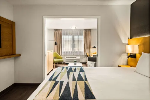 Oxford Suites Redding Photos
