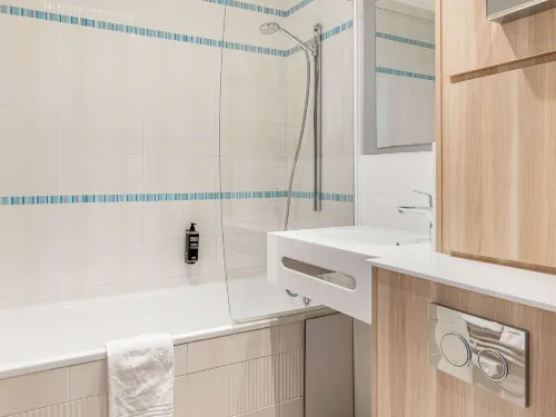 ibis Styles Annecy Gare Centre Chambres Photos
