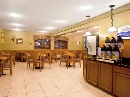 Motel 6 Oak Creek, WI Restauration Photos