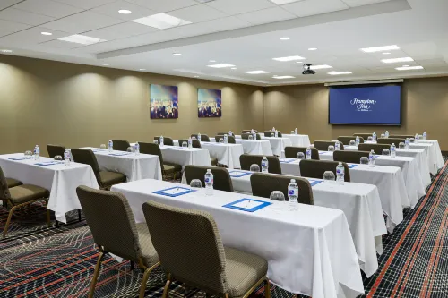 Hampton Inn & Suites Chicago/Mt. Prospect Business Facilities Photos