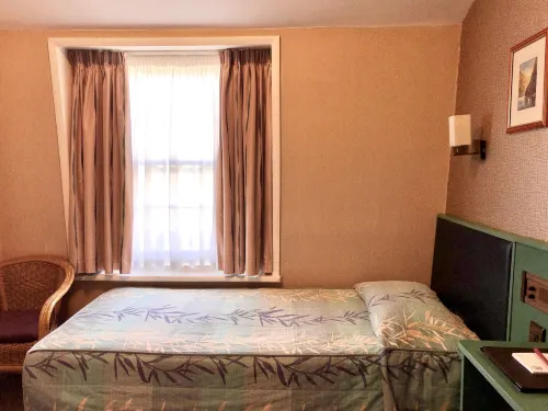 Mitre House Hotel Rooms Photos
