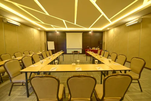 Grand Tjokro Hotel Balikpapan Espaces Affaires Photos
