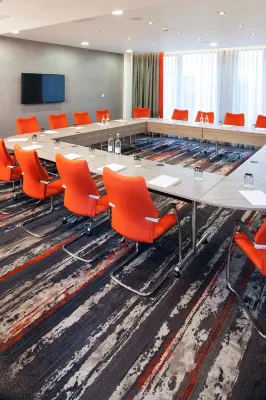 Clayton Hotel Chiswick Business Photos