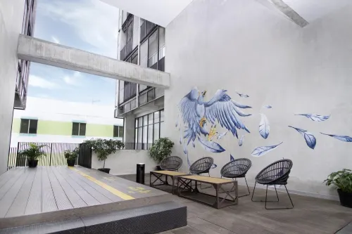 Aviary Hotel Bintaro Area Publik Photos