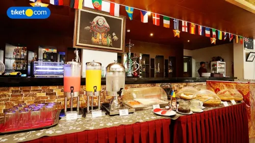 Grand la Walon Hotel Restauration Photos