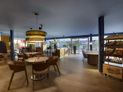 Novotel Zurich City West Restauration Photos