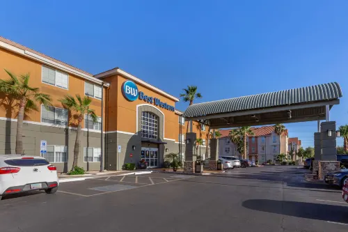 Best Western North Phoenix Hotel Exterior Photos