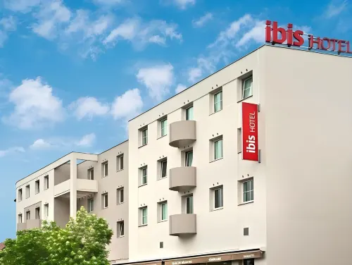 Ibis Strasbourg Aéroport le Zénith Ulkopuoli Photos