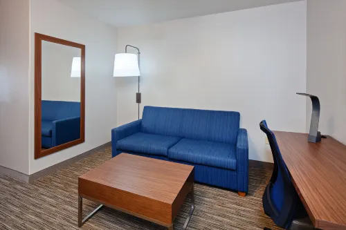 Holiday Inn Express & Suites Rancho Mirage - Palm Spgs Area Rooms Photos