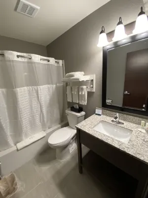 Quality Inn & Suites Hammond Near I-8090 Rooms Photos