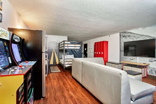 Super 8 by Wyndham Mahwah Rooms Photos