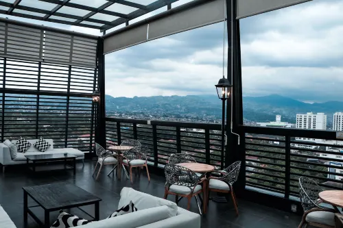 Four Points by Sheraton Bandung Area Publik Photos