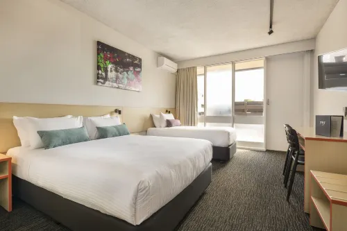 Nightcap at Waltzing Matilda Hotel Rooms Photos
