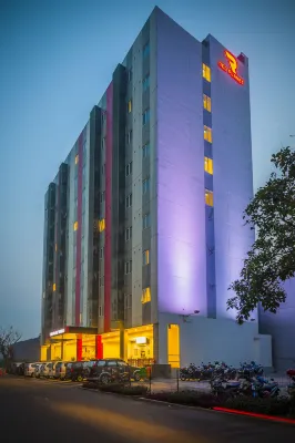 Red Planet Bekasi Ngoại thất Photos