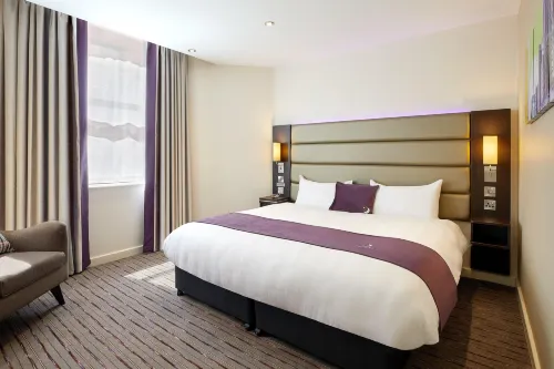 Premier Inn London Southwark (Southwark Station) Huoneet Photos