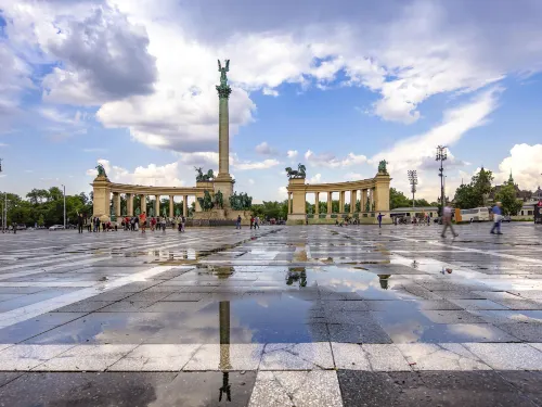 Ibis Budapest Heroes Square Рядом с отелем Photos