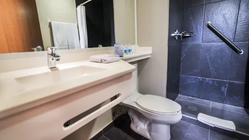 City Express Plus by Marriott Cali Colombia Rooms Photos