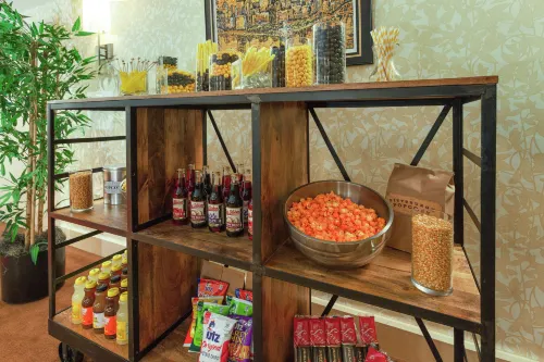 Hilton Garden Inn Pittsburgh University Place Dining Photos