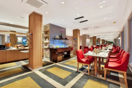 Fraser Suites le Claridge Champs-Elysées Dining Photos