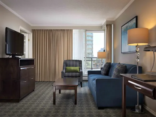 Chateau Victoria Hotel & Suites Rooms Photos