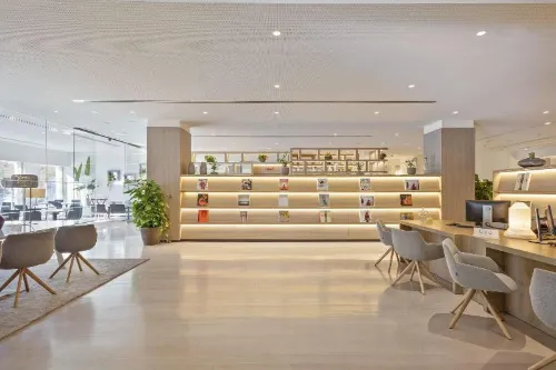Melia Sevilla À proximité de l'hôtel Photos