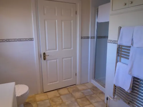 Trumbles Gatwick B&B Rooms Photos