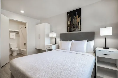 Soka Suites Dallas - Las Colinas Rooms Photos