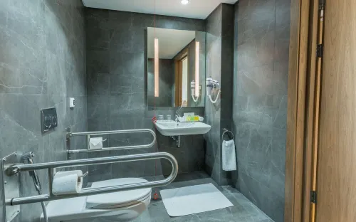 Clarion Hotel Jeddah Airport Rooms Photos