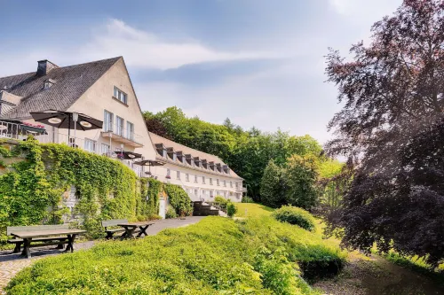 Welcome Hotel Meschede Hennesee من الخارج Photos